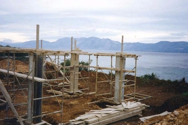 Καταργείται η εκτός σχεδίου δόμηση